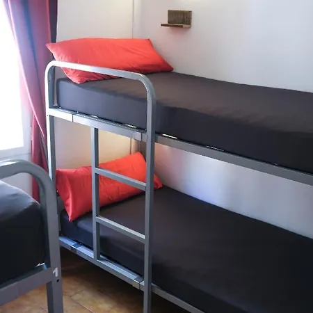 Mana Mana Youth Hostel Tossa de Mar