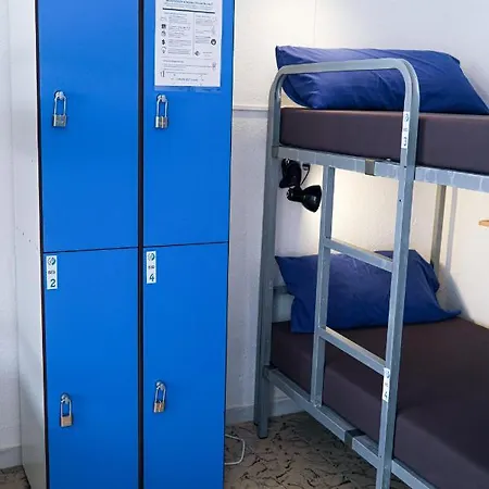 Mana Mana Youth توسا ذي مار