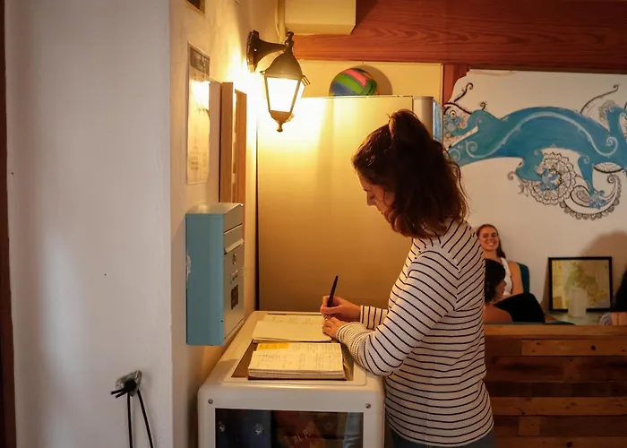 Mana Mana Youth Hostel