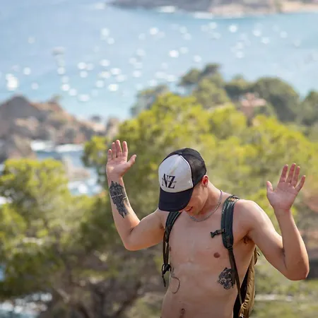 Mana Mana Youth توسا ذي مار