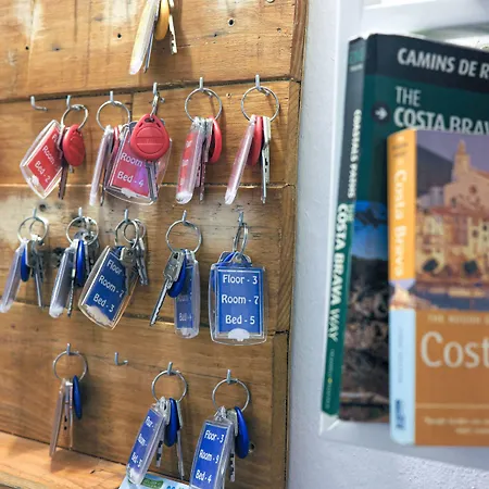 بيت شباب Mana Mana Youth *