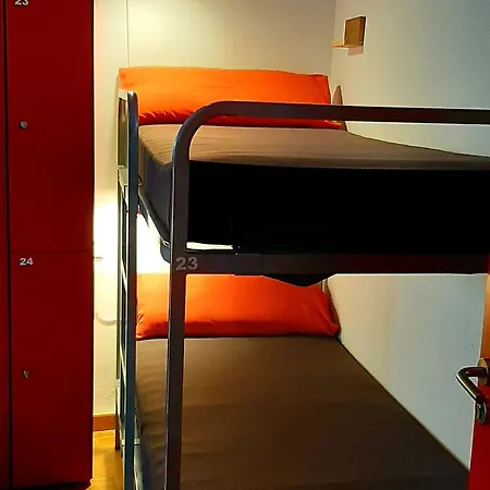 Mana Mana Youth Hostel