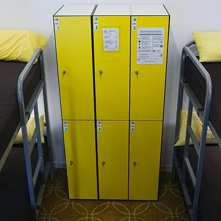 بيت شباب Mana Mana Youth