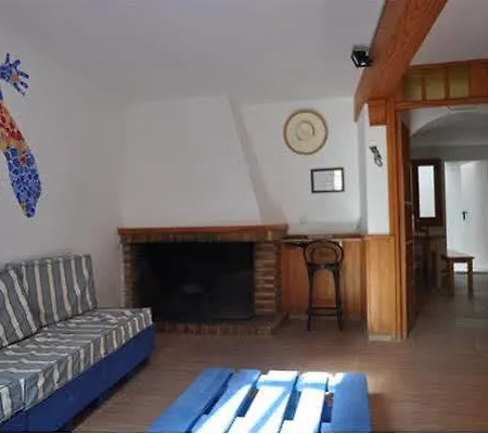 Mana Mana Youth Hostel