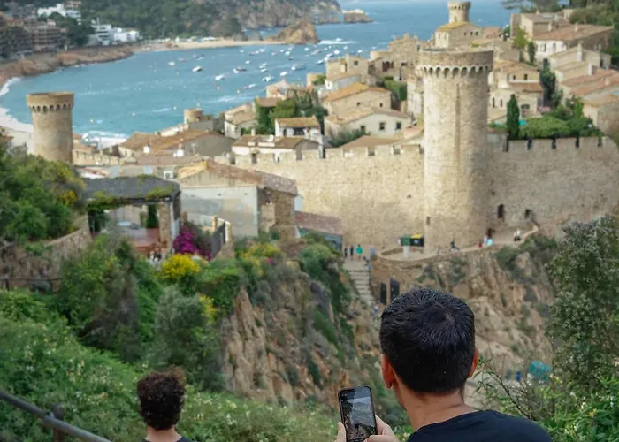 Mana Mana Youth Hostel